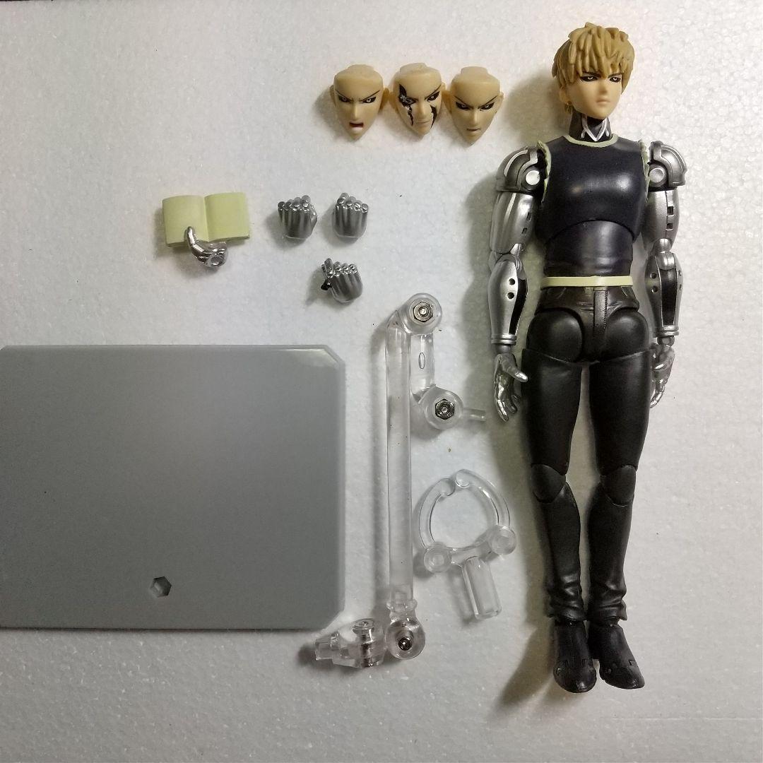 

[USED] One Punch Man character figure