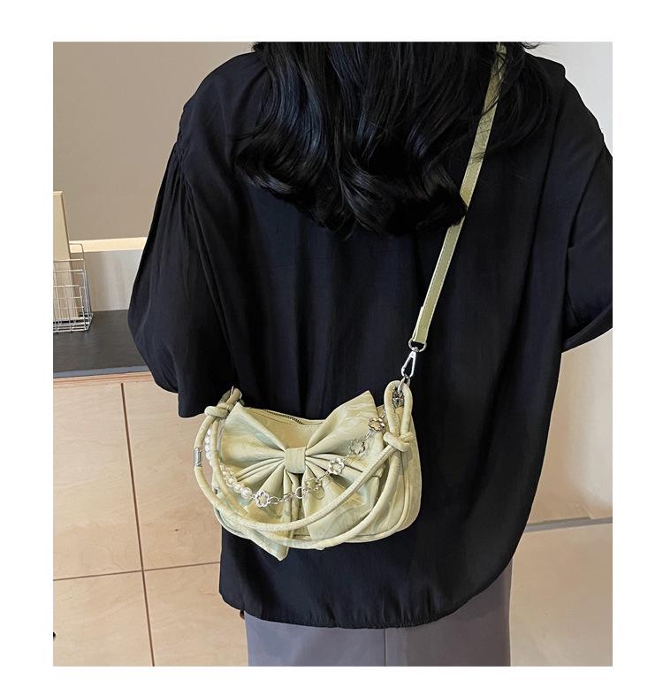 2024 Trendig Handväska med Rosett och Hjärta - Trendig Högkvalitativ Axelväska med Kedja