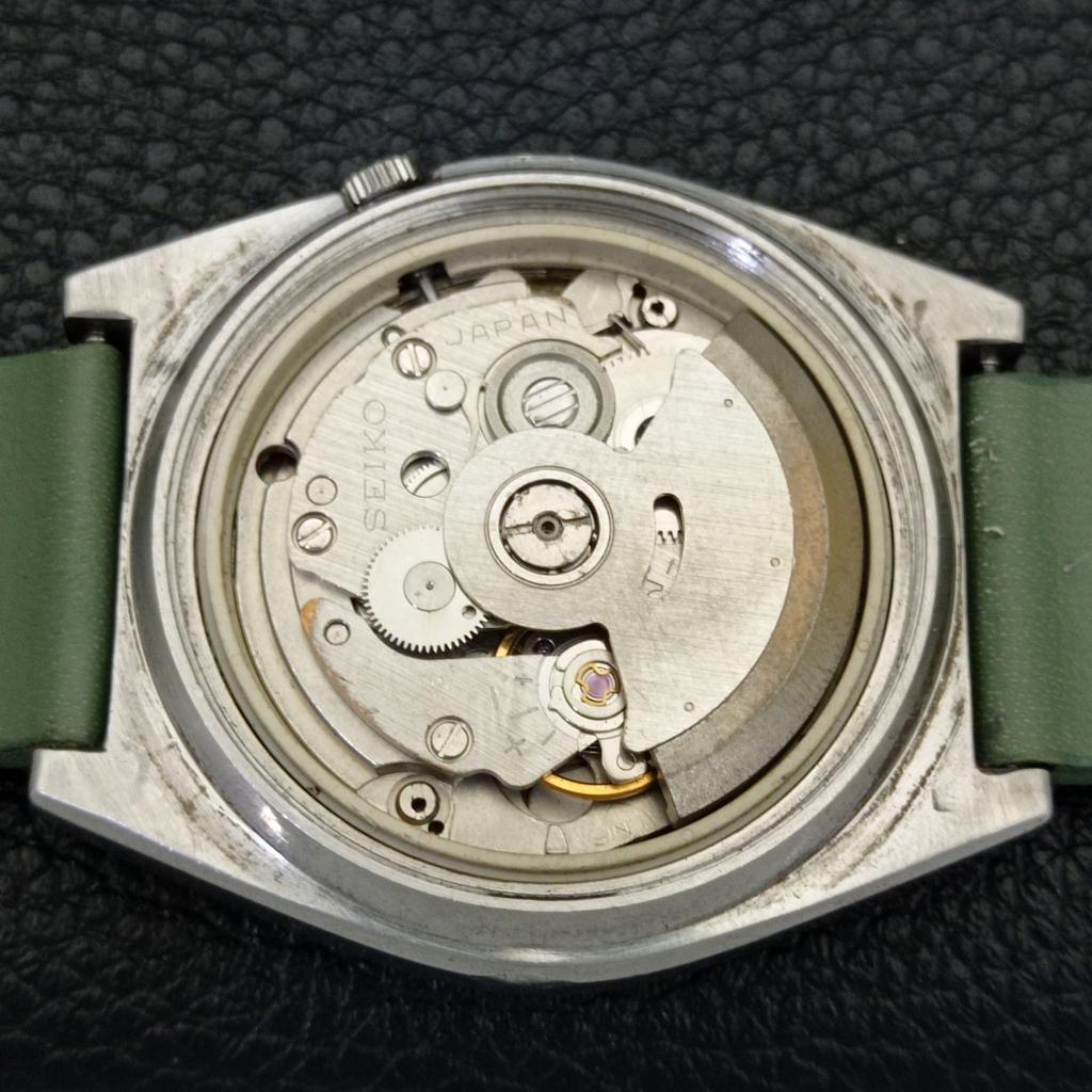 VINTAGE SEIKO 5 AUTOMATIC JAPAN 7009A MENS GREEN COLOR DIAL WATCH a701309-5 R206a-a701309