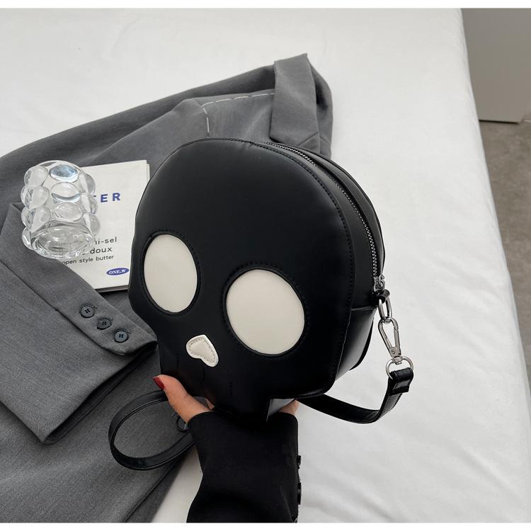 

2025 новая женственность на одно плечо маленькая сумка забавная личность сумка-мессенджер Хэллоуин большая вместимость сумка с черепом женщины чёрный