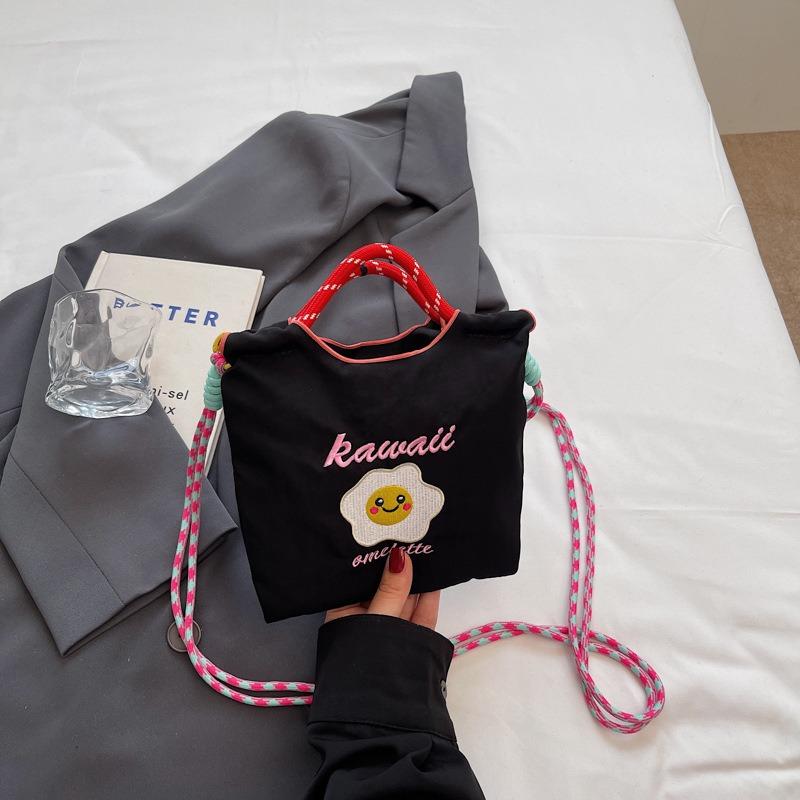 

Embroidery donut bag summer new fashion mini commuter bag shoulder messenger bag чорний