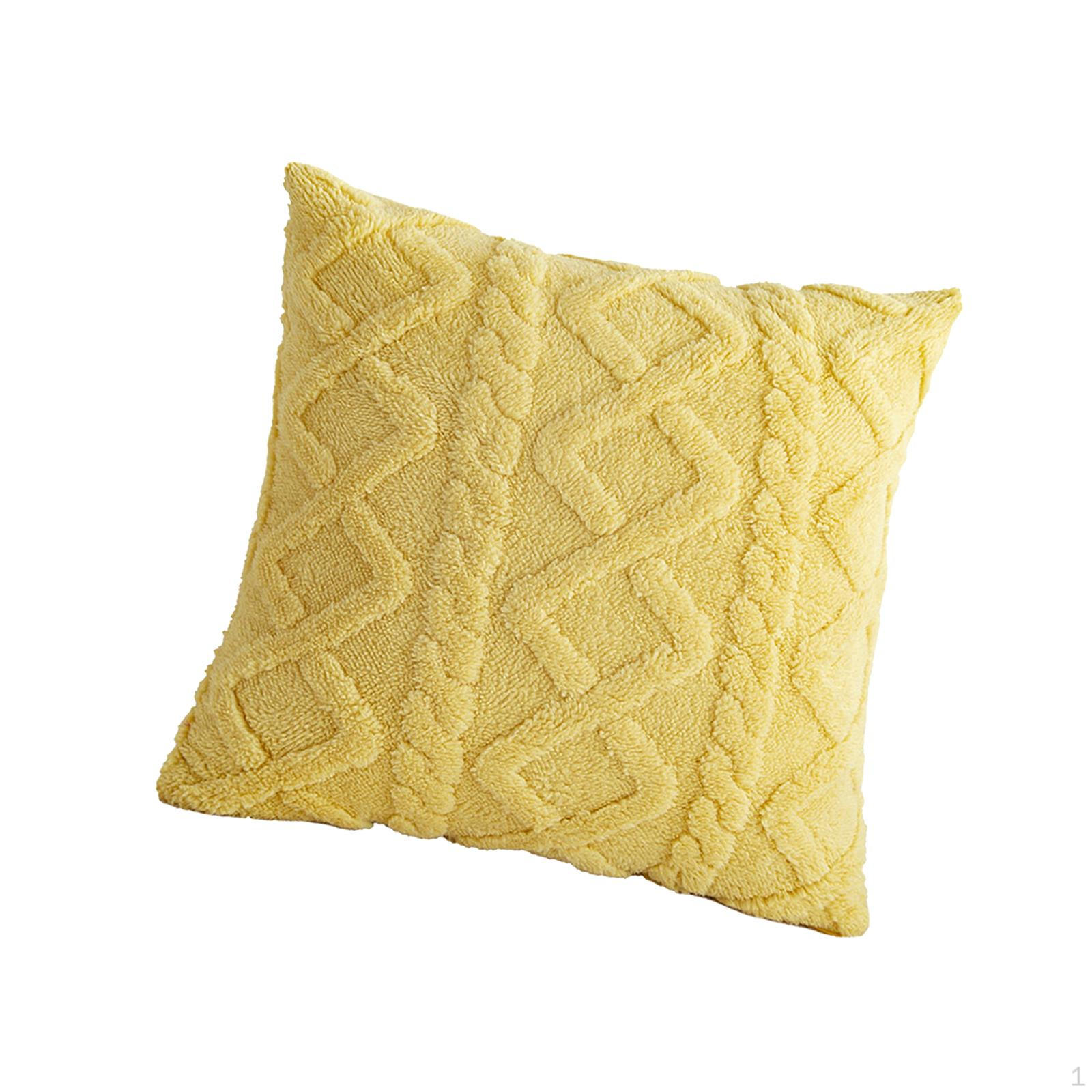 Уютный набор квадратных наволочек для элегантного домашнего стиля жёлтый 689₽