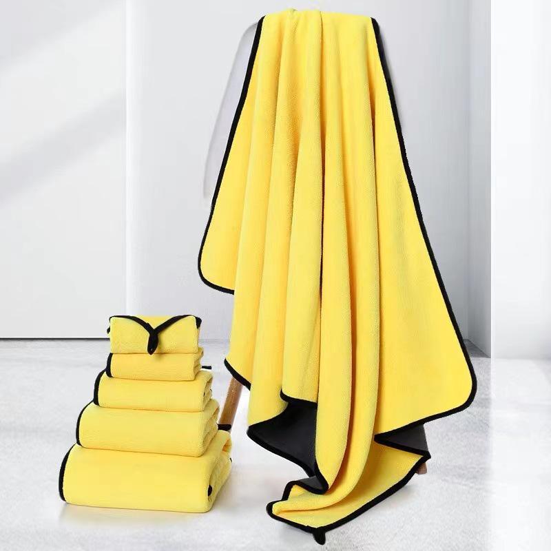 Schnelltrocknendes, saugfähiges Haustier-Badetuch aus Korallenfleece - Dick für Hunde & Katzen, individuelles Logo möglich