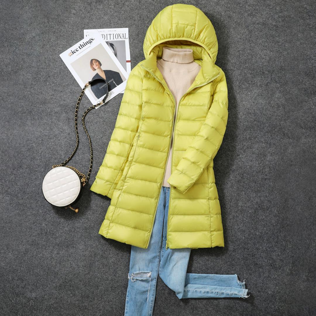 Женская ультралегкая куртка с капюшоном — фото 5