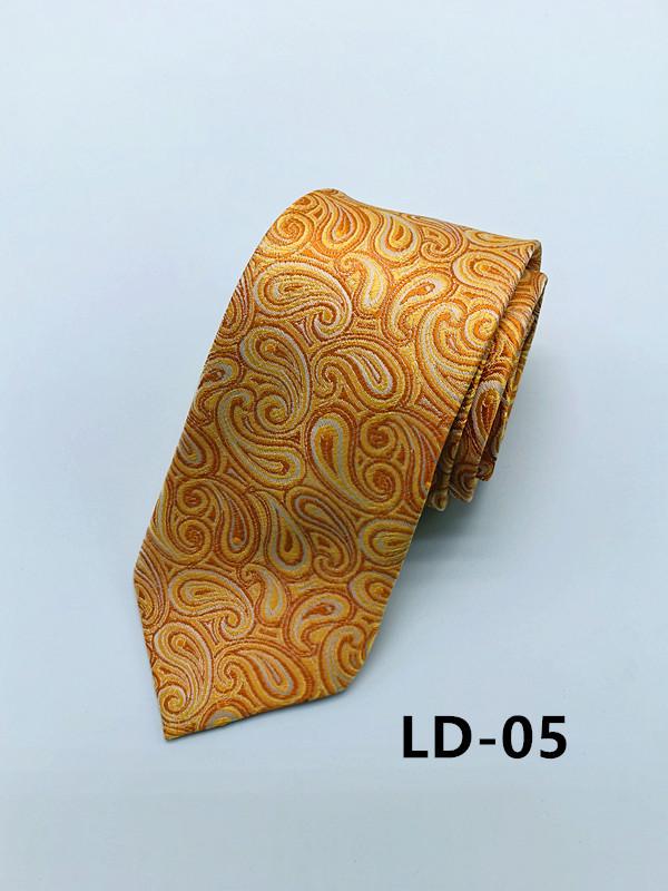 Handmade Paisley Tie for Trendy Gentlemen