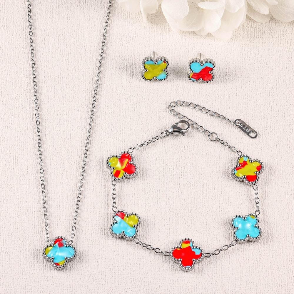 Four-leaf Clover Three-piece Necklace Bracelet and Earring Set - A Luxurious and Colorful Fashion Accessory Set
