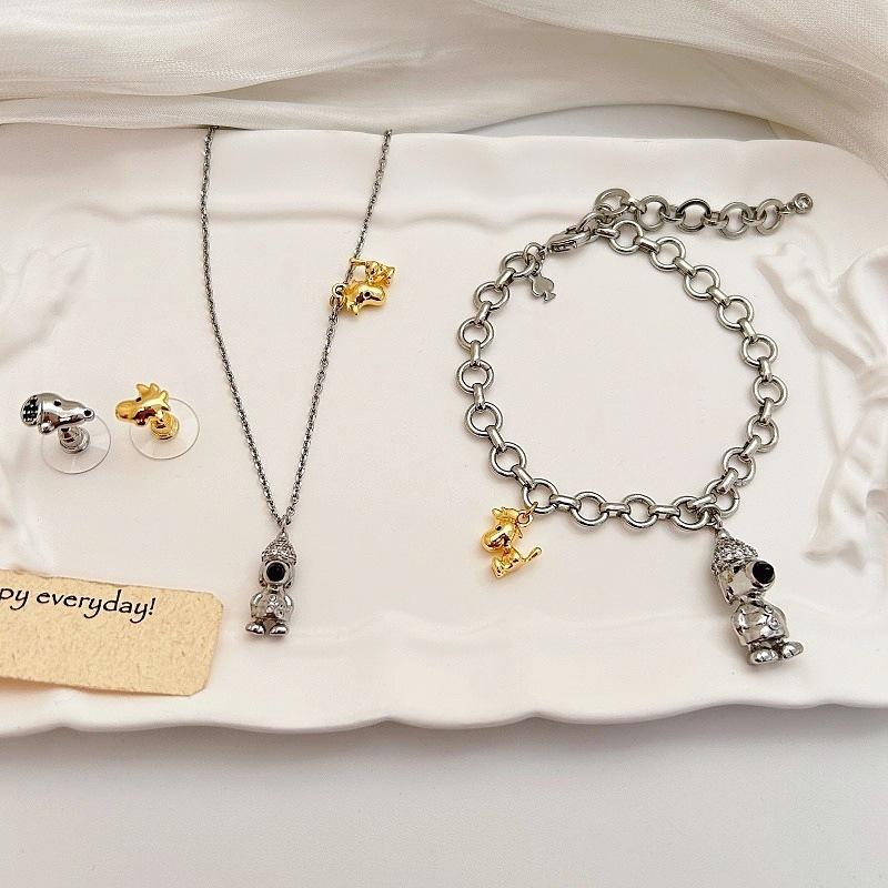 Snoopy Joint Earrings Light Luxury Fashion Gold And Silver Color Matching Necklace Collarbone Chain Cute Cartoon Necklace Earrings
