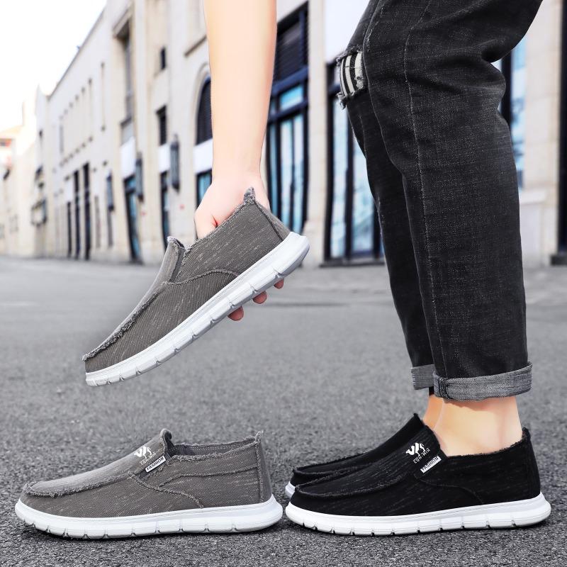 Cloth Shoes Are Breathable and Versatile. Canvas Shoes Have Soft Soles and Are Durable. They Can Be Worn on One Foot