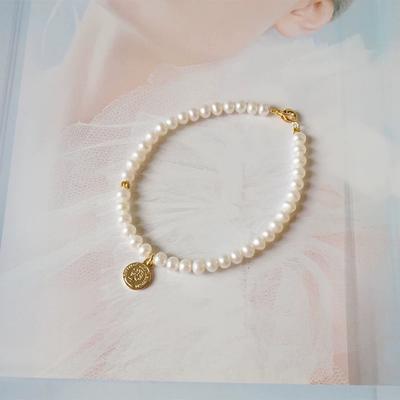 Female Simple Natural Freshwater Small Pearl Bracelet, Strong Light Bracelet, Retro Temperament Ins Niche Design Gift Rice Grains