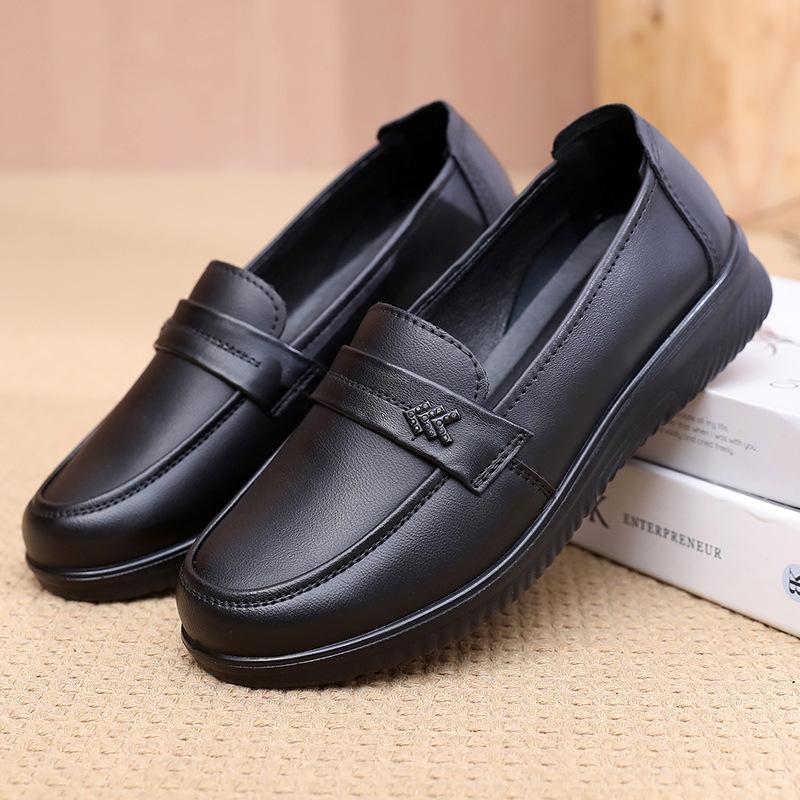 Hot Sale Middle-aged and Elderly Comfortable Round Head Soft Sole Women's Leather Shoes Genuine Leather Four-season Single Shoes 2025 Direct Sales