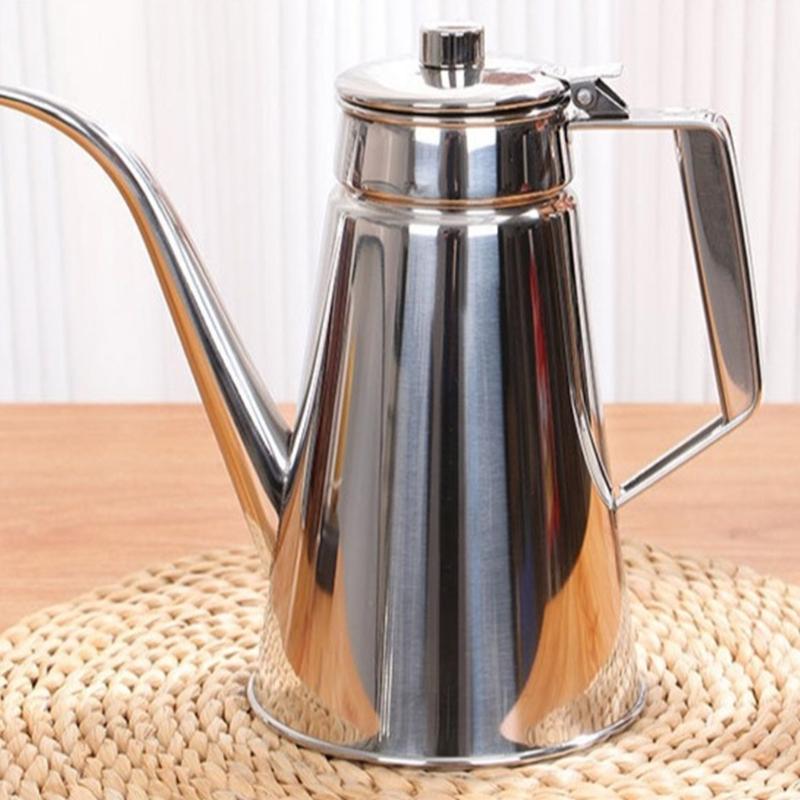 Durable 304 Nonrust Steel Sauce Bottle Feature Touch Lid And Modern Design For Efficient Cooking Experience