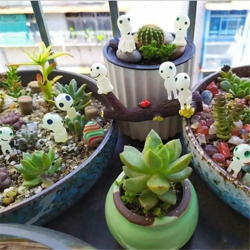 Cartoon Anime Luminous Elves Micro Landscape Ornaments Green Light Blue Light Luminous Tree Alien Elf Resin Figure Ghost Glow