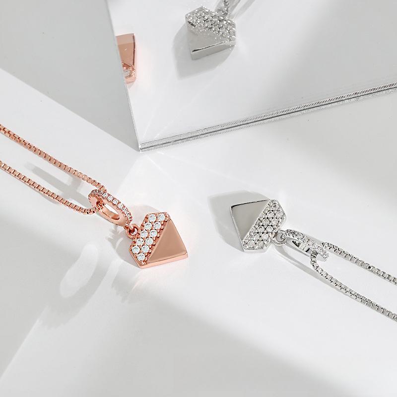 Original Design Wearing Pendant Necklace, Triangular High-end Design Sense Simple Diamond Necklace