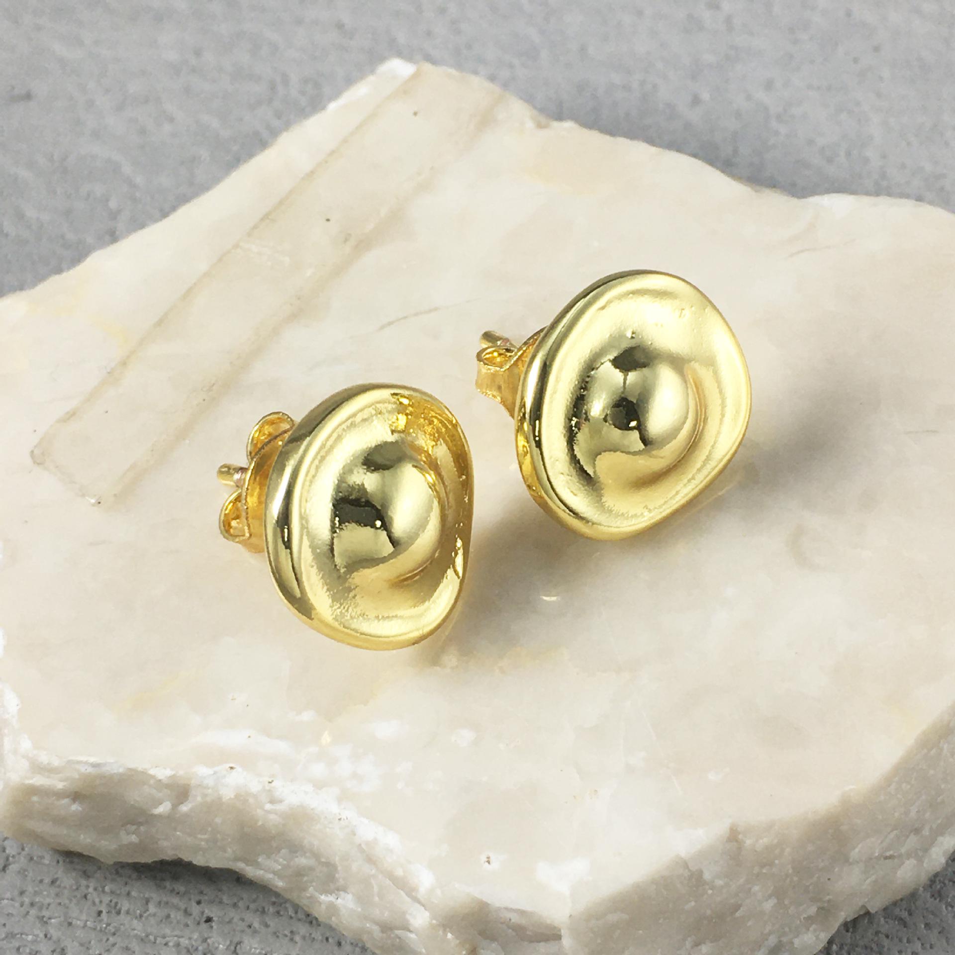 New Arrival: UNOde50 18K Gold Plated Irregular Stud Earrings for Women - Simple and Versatile Design. Electroplated