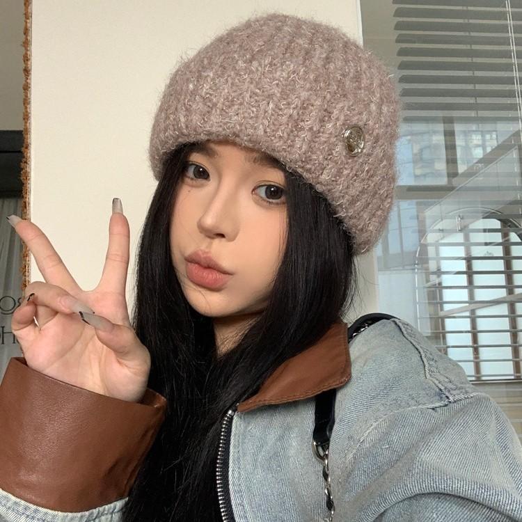 New Simple Button Wool Hat Women's Autumn and Winter Big Head Circumference Versatile Warm Knitted Hat Simple Ear Protection Cold Hat
