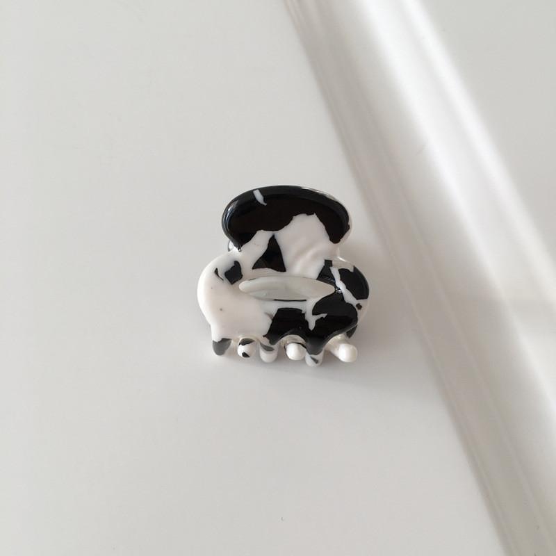 Charming Floral Patterned Hair Claw Clip For Chic Fashionable Women In Vibrant Colors