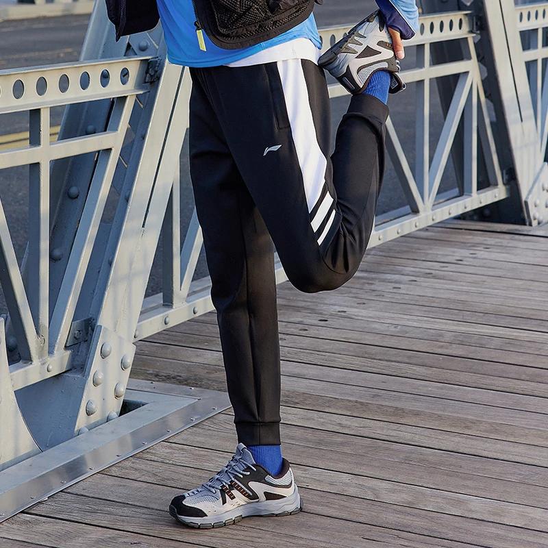 Li Ning Fitness Series Logo Reflective Sports Joggers Men Bottoms Black AKLR459-1