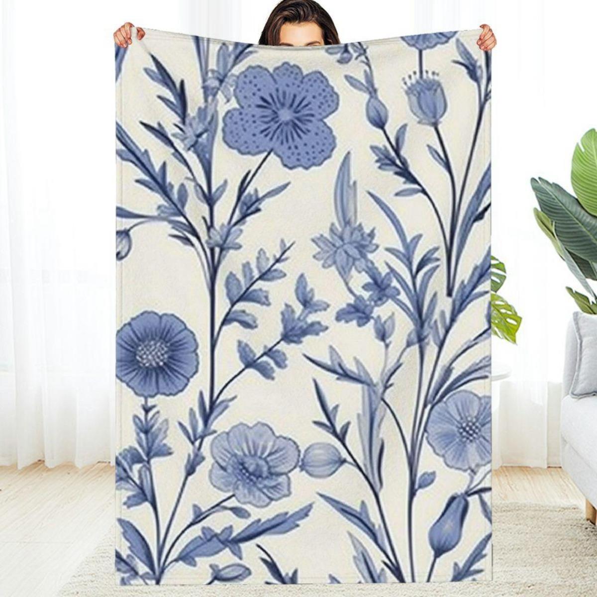 

1pc Blue floral pattern blanket polyester fabric machine washable suitable for sofas beds and travel 75x100cm