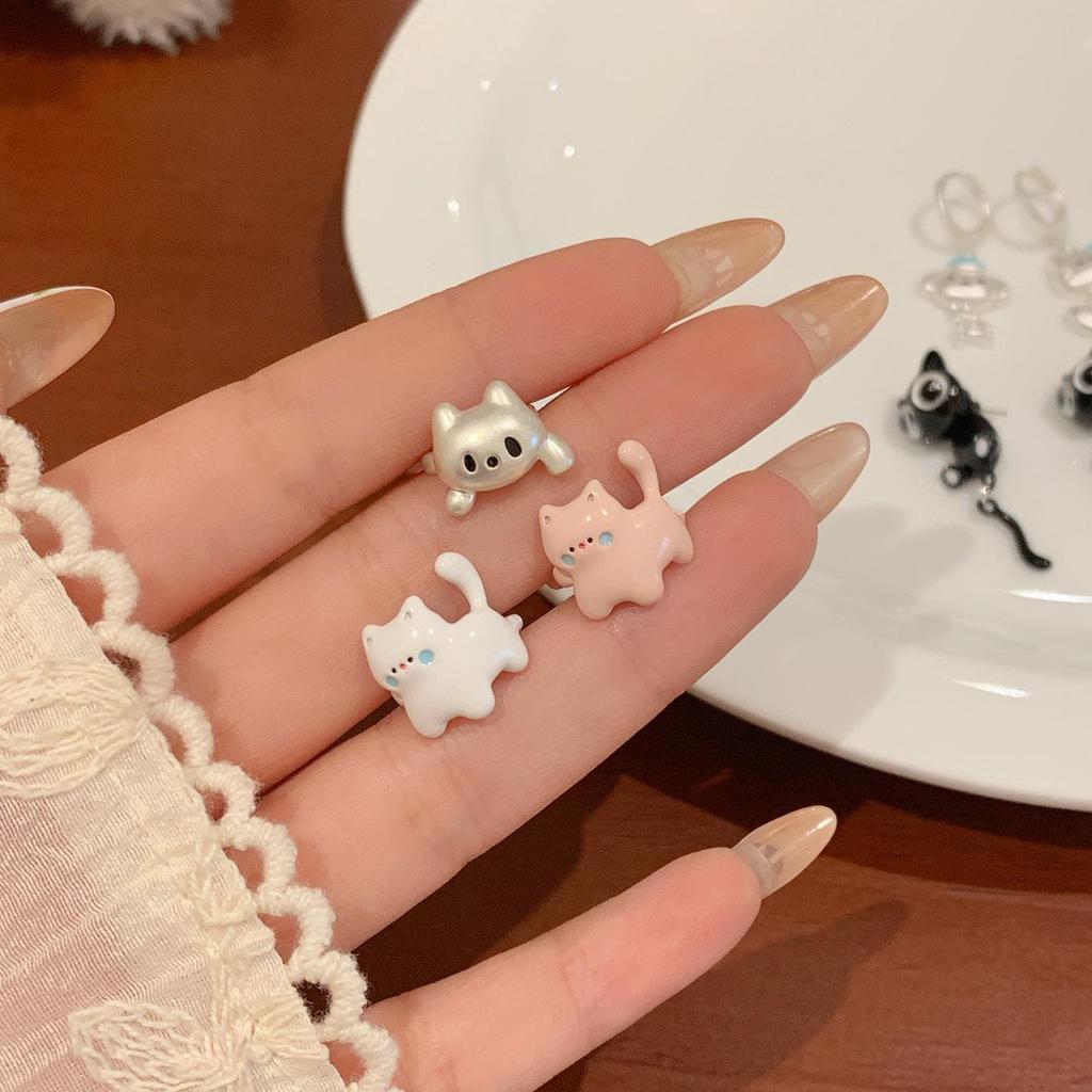 Cartoon Cute Drip Oil Cat Ear Clip: No Piercing Needed, Stylish & Sweet Fashion for Women, Teens, and Girls.