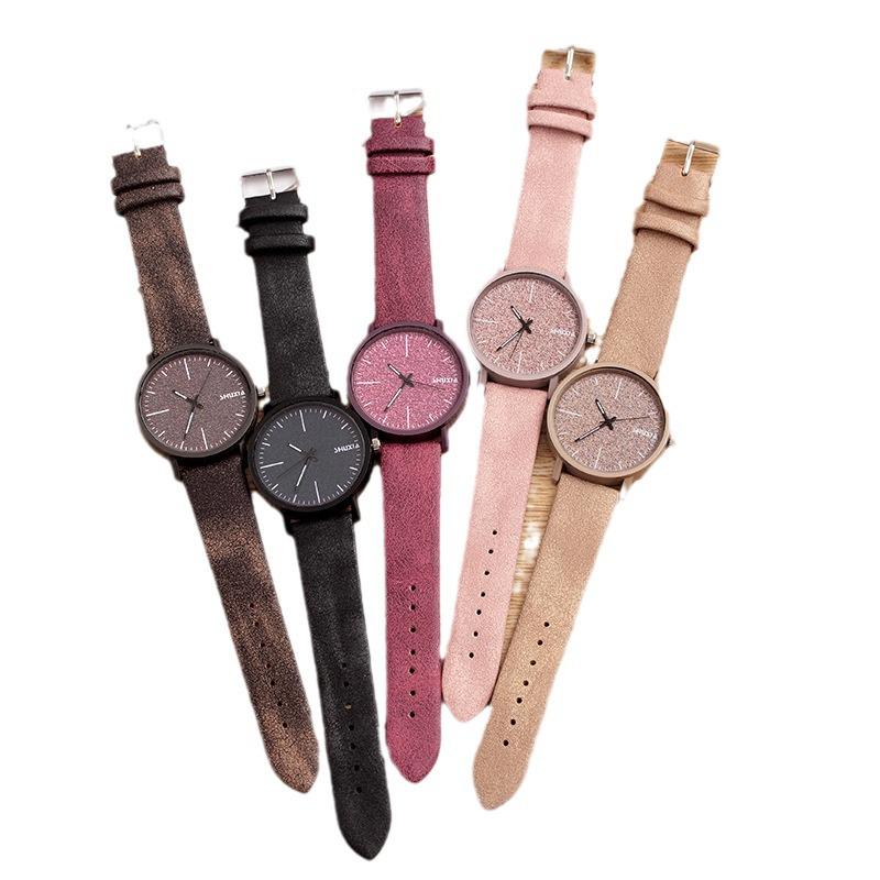 Unisexklocka i koreansk stil: Trendigt, Enkelt & Mångsidigt för Studenter & Par