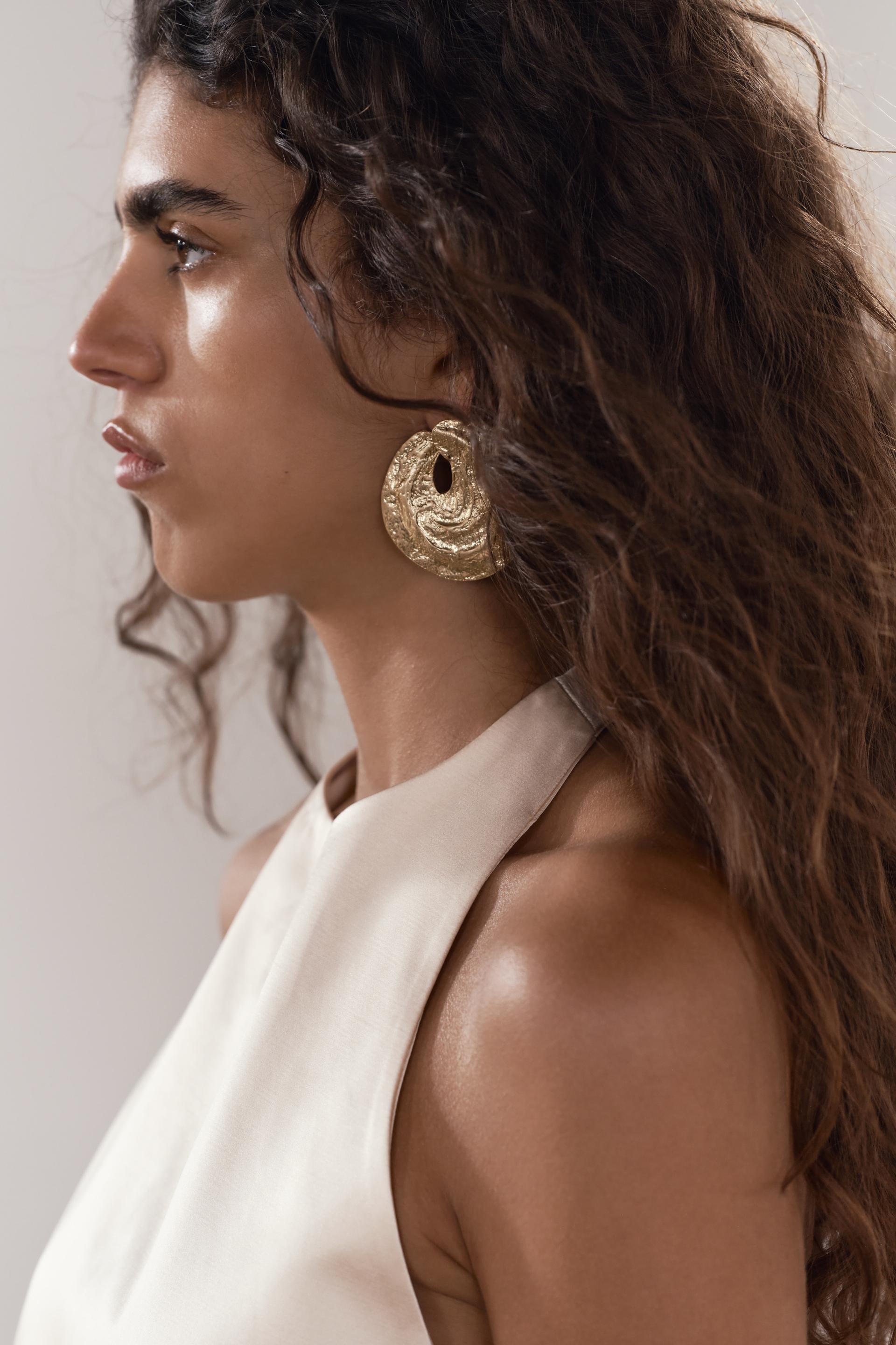 

ТЕКСТУРИРОВАННЫЕ СЕРЬГИ