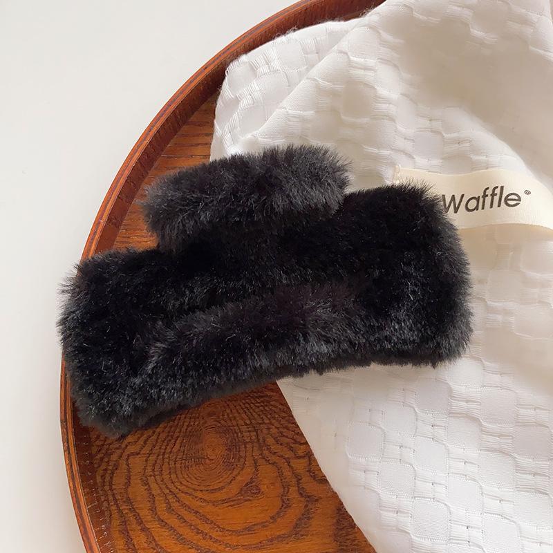 

Новые однотонные заколки для волос для женщин и девочек, мягкие плюшевые когти для волос, большие размеры, корейские головные уборы, заколки для волос, заколка в виде краба, аксессуары для волос, подарок