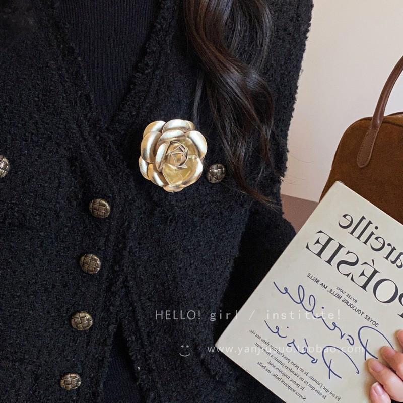 Maillard small fragrant wind camellia brooch women's autumn and winter retro rose high-end coat suit pin brooch