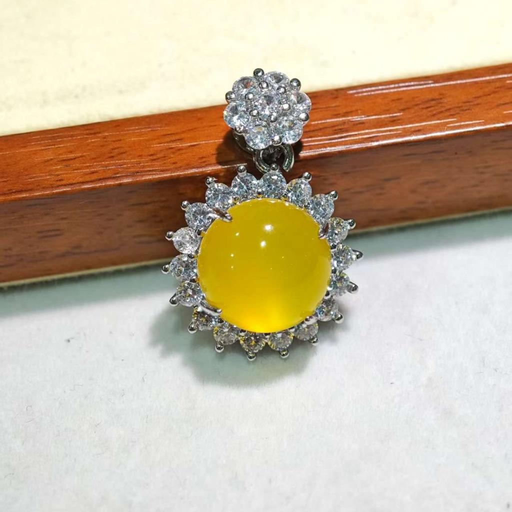 Natural Green Agate Round Pendant Sweater Chain Gold Inlaid Buddha Gong Long Brand Eight Treasures Lotus Chalcedony Hanging