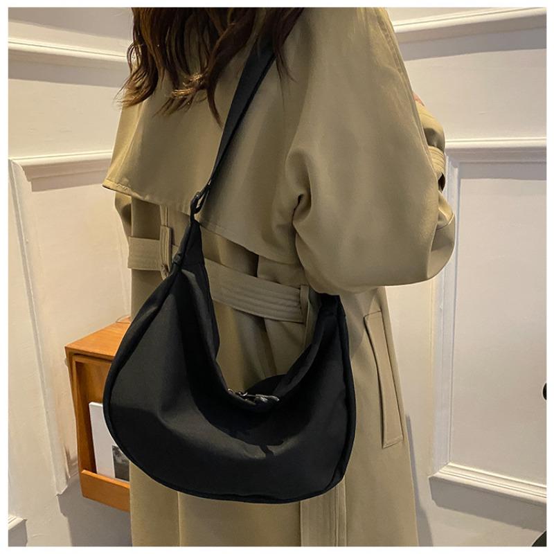 Oxford Cloth Crescent Bag for Women Lightweight Casual Shoulder Crossbody Handbag