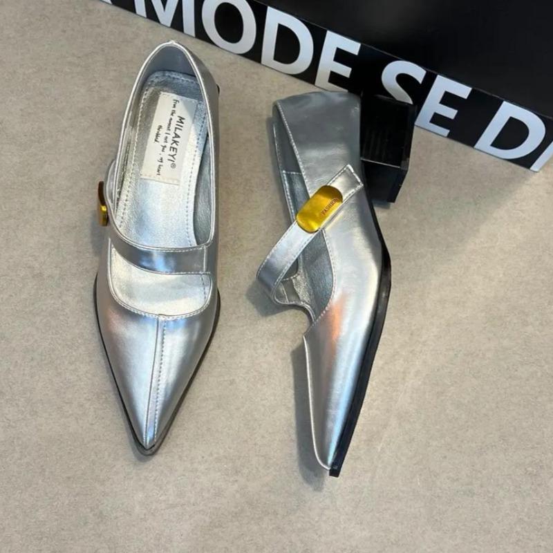 

Туфли на среднем каблуке Весна Новые Остроносые С мелким вырезом Металлическая пряжка с мягкой подошвой Противоскользящие Износостойкие Одинарные туфли 35