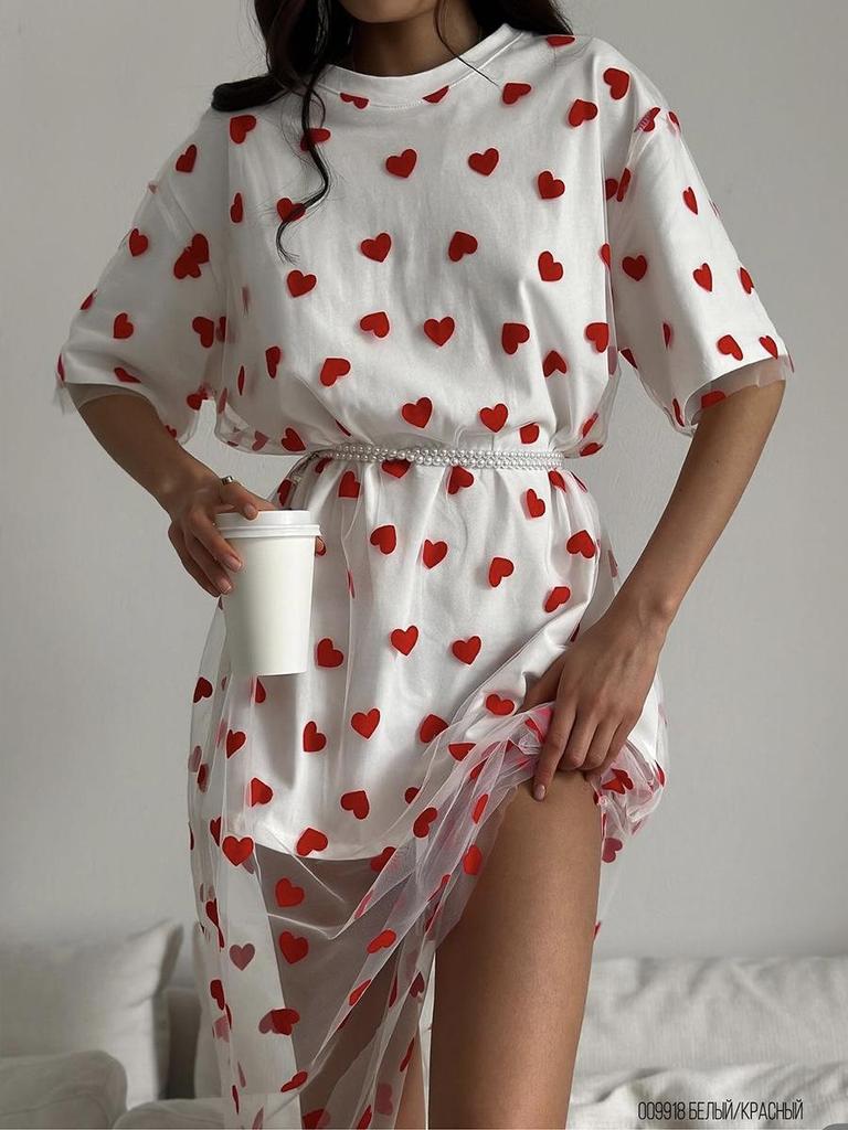 European-American Heart Print Round Neck Slimming Dress - Trendy and Elegant Waist-Cinching Design