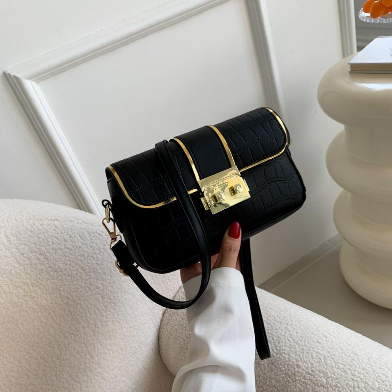 This Year's Popular Messenger Bag 2024 Summer New Bag Women's Fashion Trend Shoulder Bag Casual Simple Small Square Bag