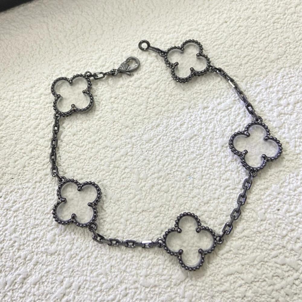 Hochwertiges Kleeblattarmband für Damen Fünf-Blüten-Armband mit natürlichem weißen Perlmutt und rotem Karneol