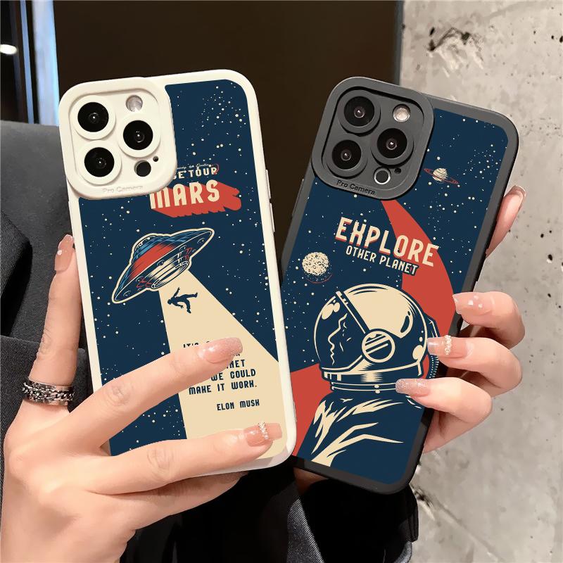 Outer Space Astronaut Planet Phone Cases For iPhone 14 13 11 12 Pro Max X XR XS Soft Silicone Cover Case for 7 8 Plus SE2 Shell