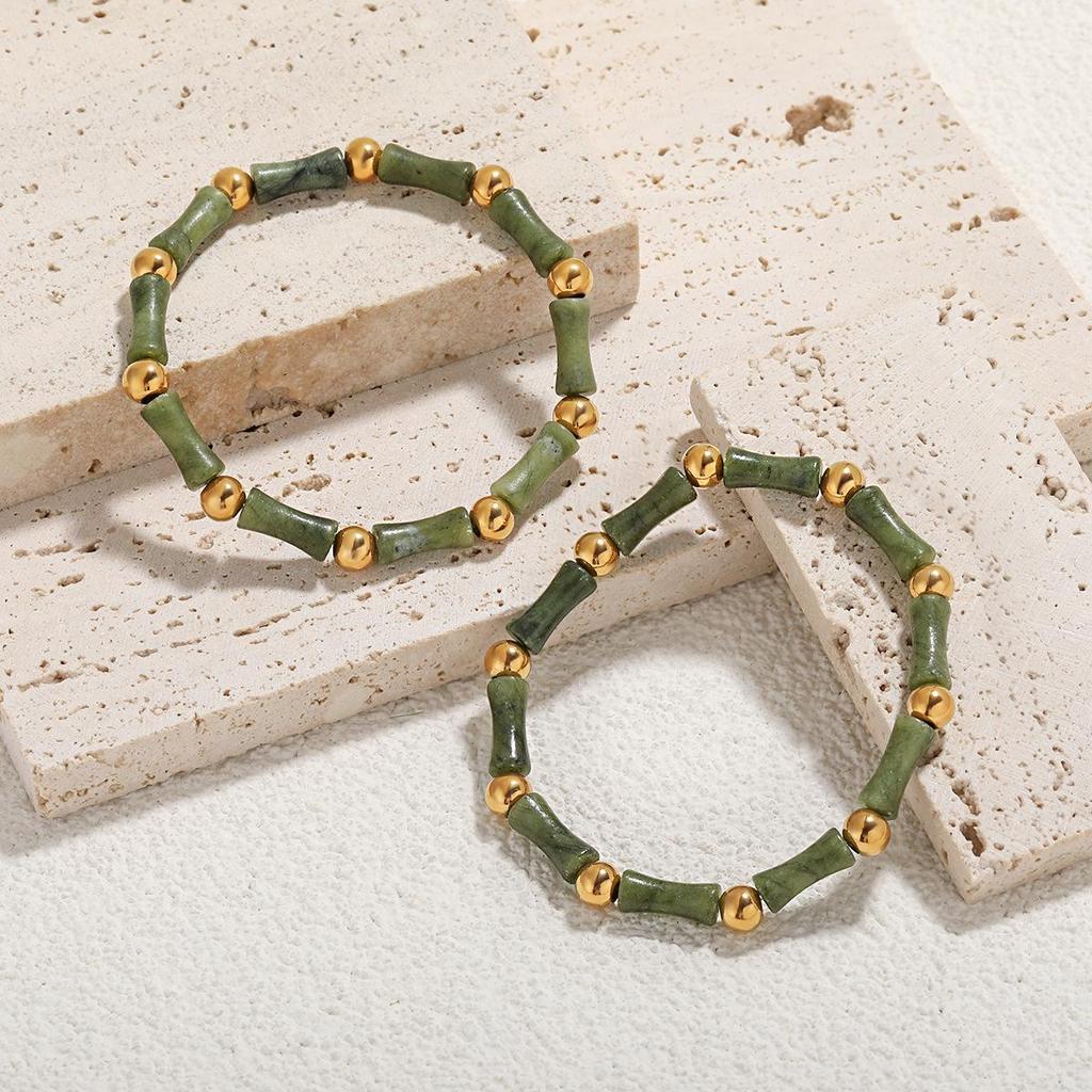 Niche Design Elegant Ancient-Style Gold-Plated Natural Stone Titanium Steel Bracelet for Women