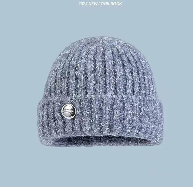 New Simple Button Wool Hat Women's Autumn and Winter Big Head Circumference Versatile Warm Knitted Hat Simple Ear Protection Cold Hat
