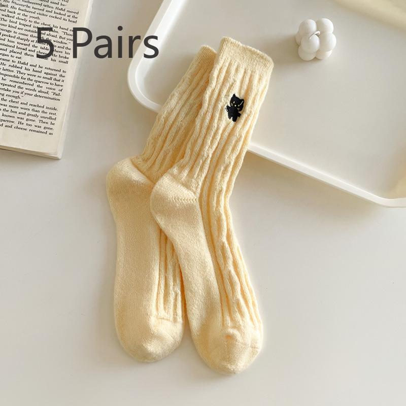 5 Pairs of Women's Winter Clothes and Velvet Warm Linen Pattern Embroidery Tube Socks