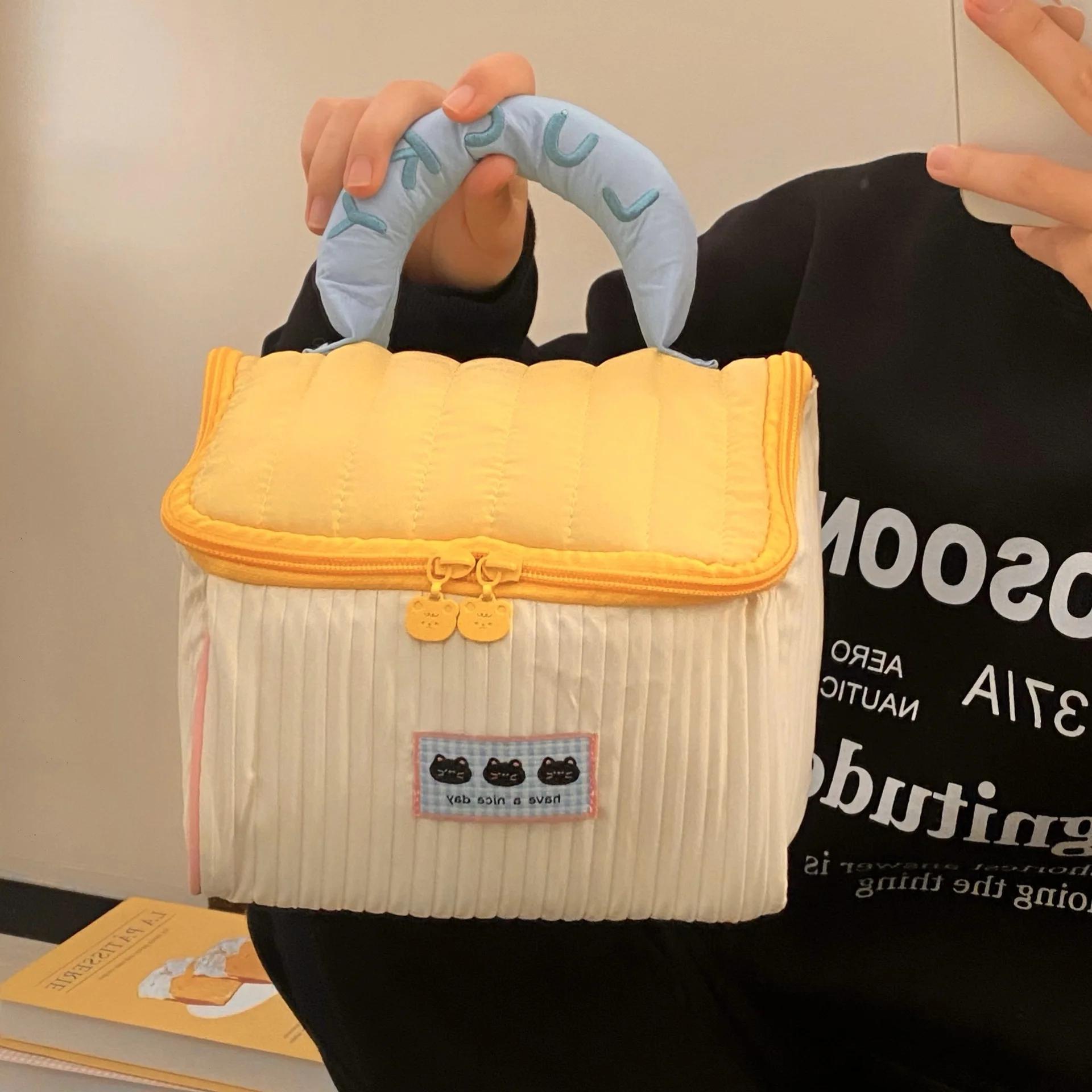 

Cute House Makeup Bag Large Capacity Cosmetic Bag Portable Travel Storage Bags for Women Handheld Storage Bag Organizer 2025 New жёлтый