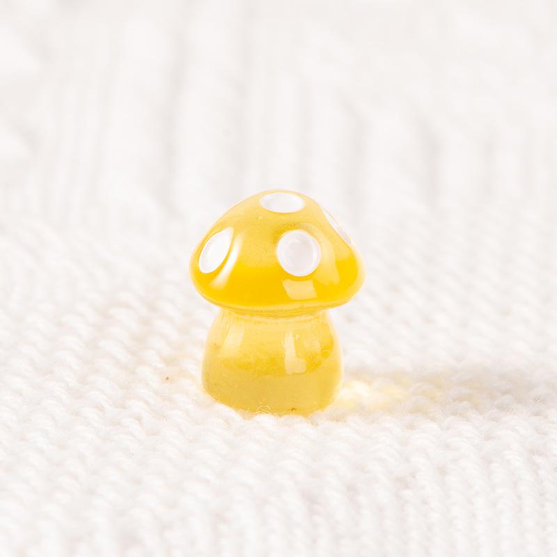 Glow-in-the-dark Small Mushroom Resin Ornaments Micro Landscape Gardening Diy Material Accessories Desktop Cute Luminous Ornaments