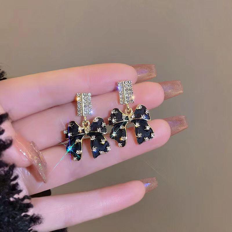 Elegant French Black Bow Stud Earrings - Niche Design for Spring and Summer Versatile Style