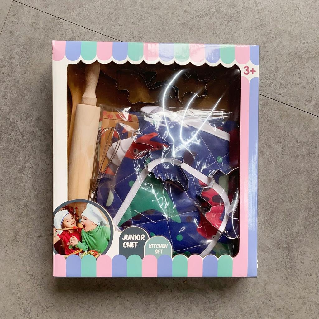 Dinosaur Engaging Kitchen Toy Set With Colorful 11 Piece Apron And Baking Accessories Children For