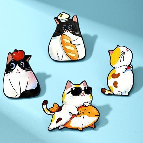 Brooch Pin Cartoon Cat Design Zinc Alloy Pin with Rhinestone Inlay Hand-Painted Enamel Suits Coats Sweaters Badge