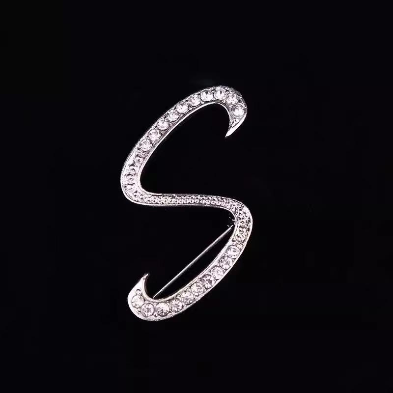Minimalist Rhinestone Alphabet Brooch: Elegant Geometric Pin for Sweaters or Coats