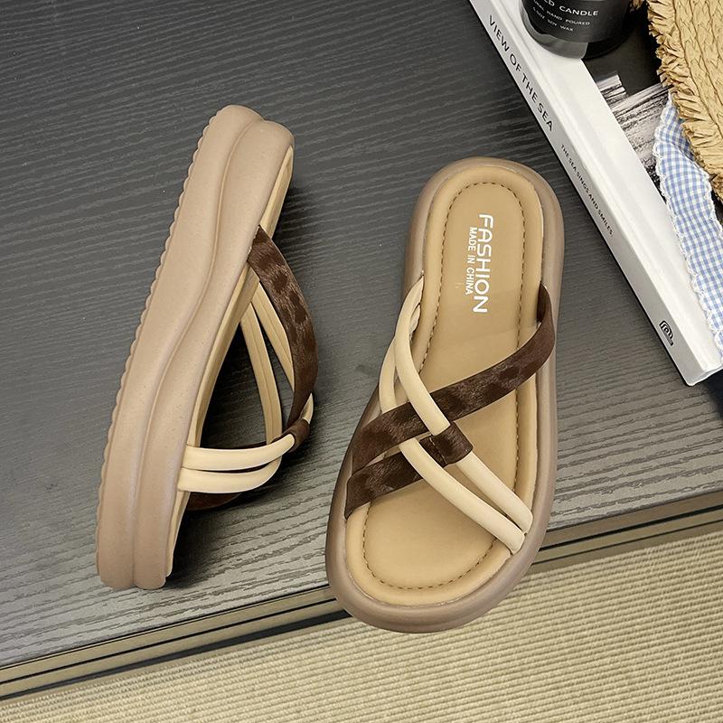 National Style Casual Niche Design Thick-soled Slippers Women's Outer Wear 2025 Summer New Models with Skirts Beach Slippers