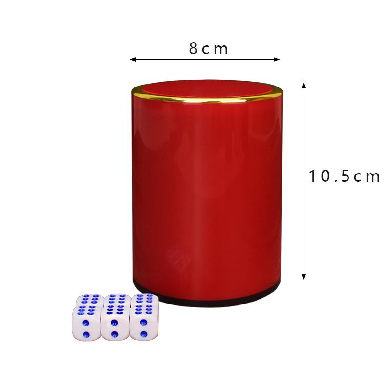 Hochwertiges personalisiertes Würfelbecher-Set: Trendiger Bar-Shaker mit bunten Würfeln, perfekt für Spiele und Wettbewerbe