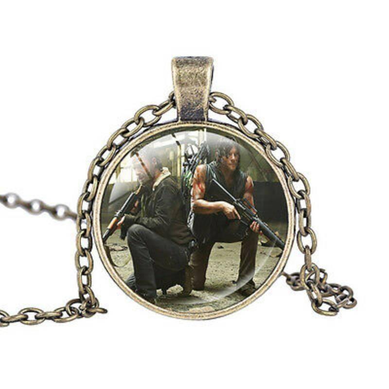 Elegant Geometric Pendant Necklace For Women With Shiny Artificial Crystal Charm