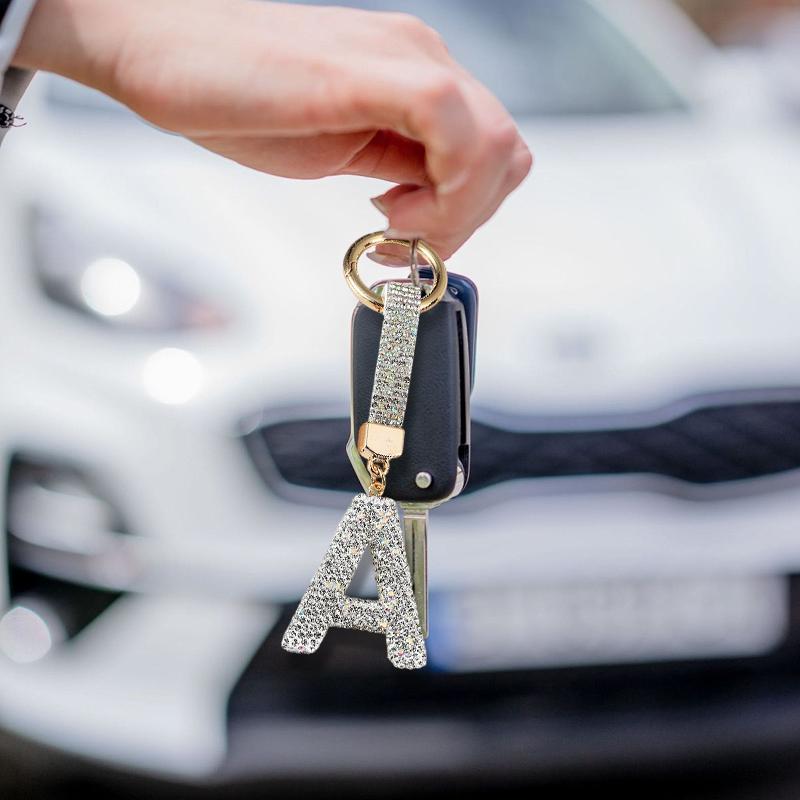 1PC Keychains Ideal Gift Letter Design Bling Key Ring Accessory Full Rhinestone Design Lucky Pendant 26 Alphabet Letters