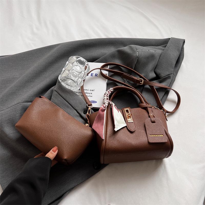 Nischenmode handgetragene Bucket Bag Damen 2025 neuer Trend Schultertasche hoher Wert lässige Umhängetasche