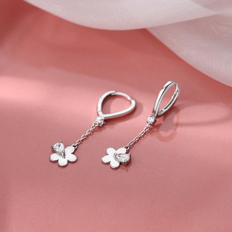 2022 New 925 Sterling Silver Flower Stud Earrings: Niche Design for Women, Light Luxury Summer Accessory