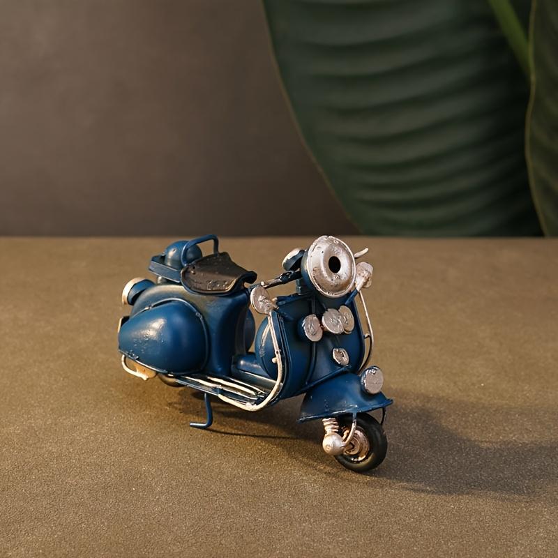 Iron Art Vintage Mini Motorcycle Model Statue Ornament for Home Decoration In Living Room, Bedroom, Foyer, Study, Creative Home Decoration